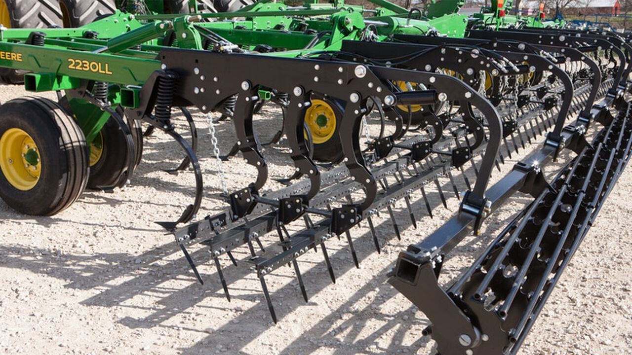 2230LL Level-Lift™ Field Cultivator,  image number 0